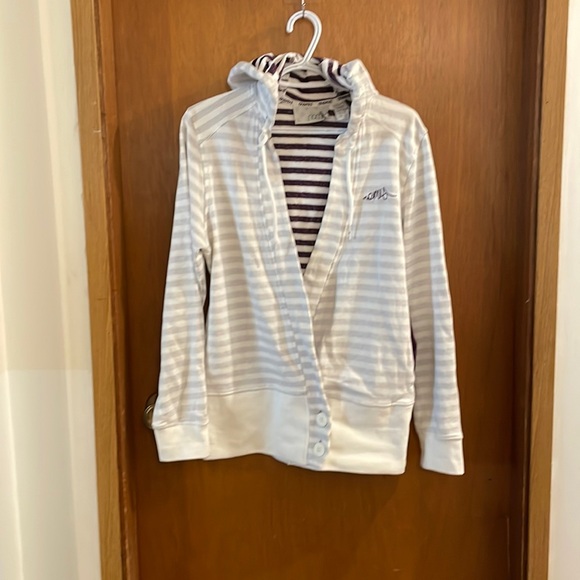 Nomis Sweater Medium - Picture 2 of 12